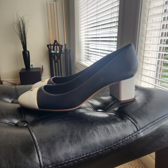 NWT Tory Burch black and white heels - Picture 4 of 9